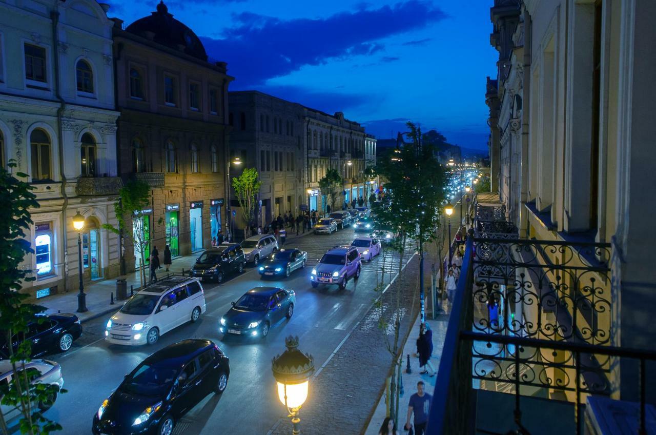 Home@97 On Aghmashenebeli Avenue Tbilisi Exterior photo